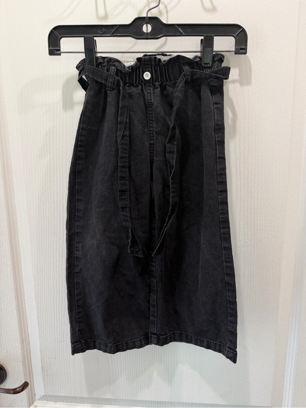 SHEIN Black Paperbag Waist Denim Skirt with Self-Tie